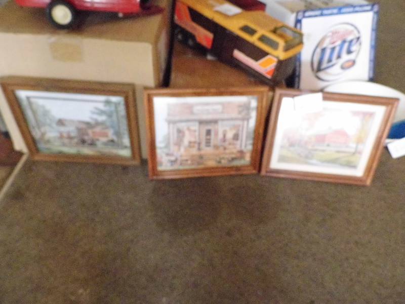 lot 214 image: 3 Coke Pictures