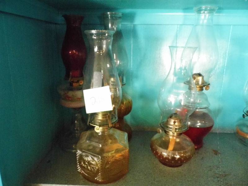 lot 218 image: 5 Kerosene Lamps