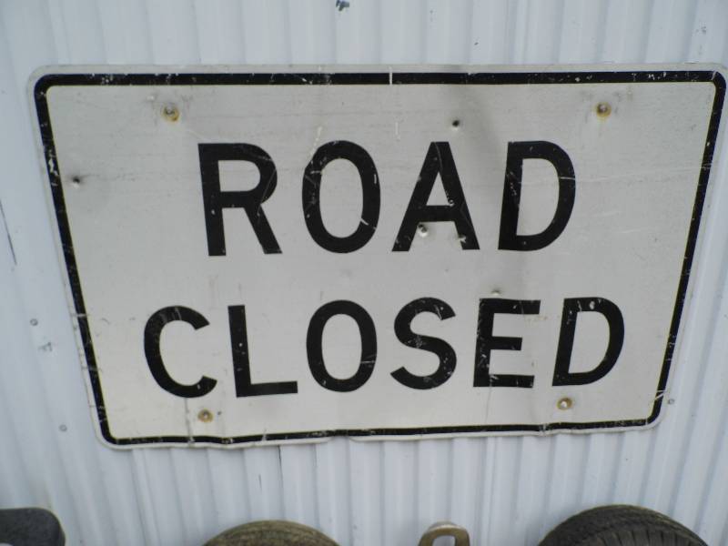 lot 313 image: Road Closed Sign