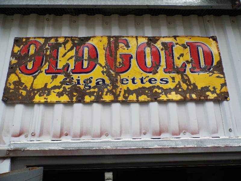 lot 316 image: Old Gold Porcelain Sign