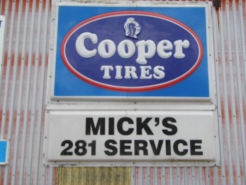 lot 337 image: Cooper Tires Sign