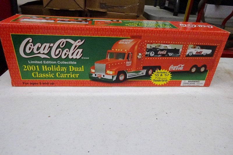 Coca Cola 2001 Holiday Classic Carrier Semi