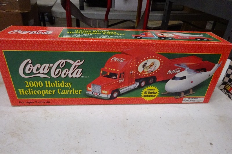 2000 Coca Cola Holiday Helicopter Carrier Semi