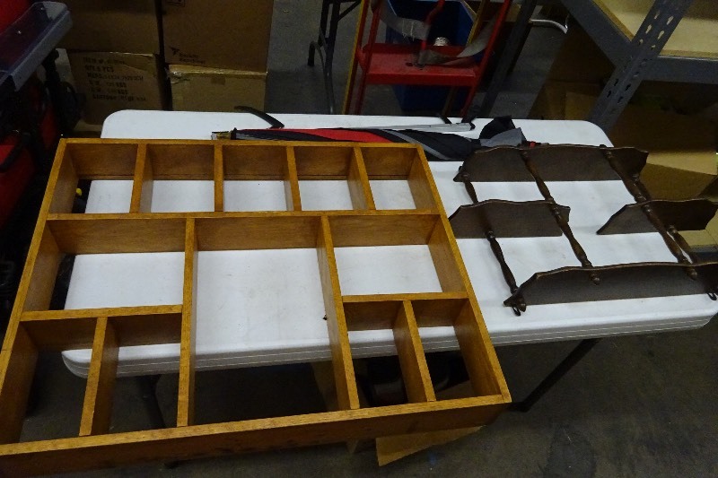 2 wood shelves
