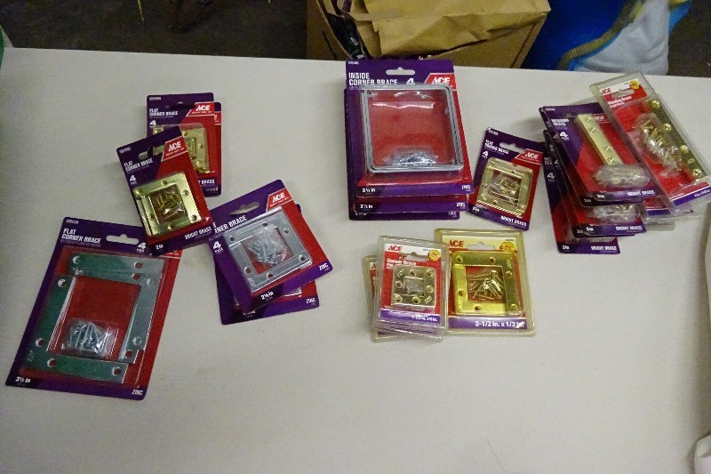 Corner brackets