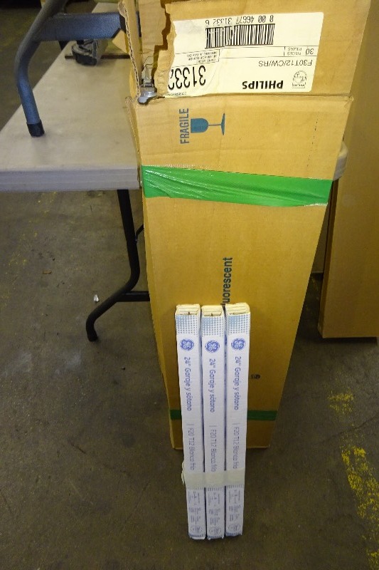 Phillips T12 36 Lot of 26,