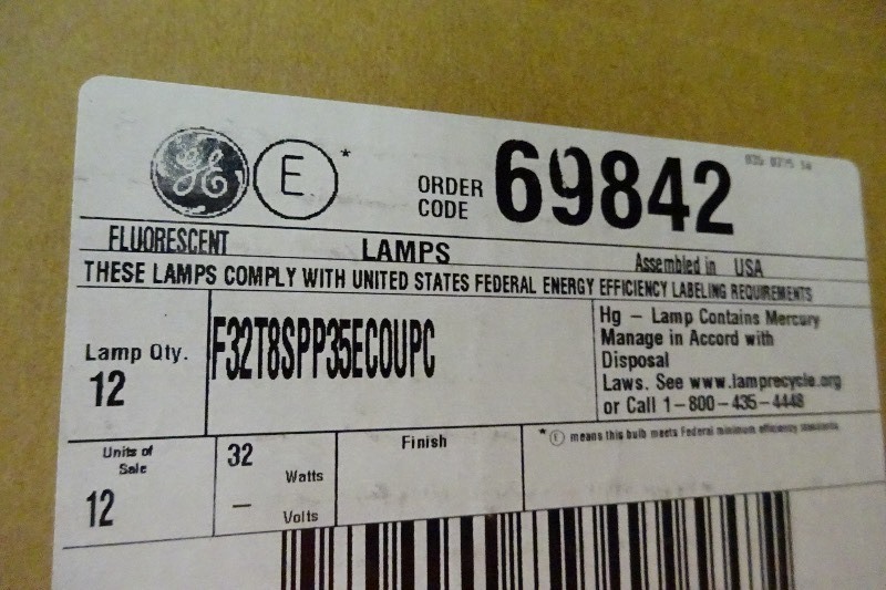 GE T8 Lot of 12 bulbs