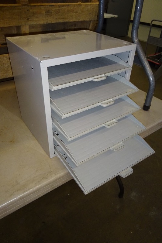 5 pull out drawers in hardware case