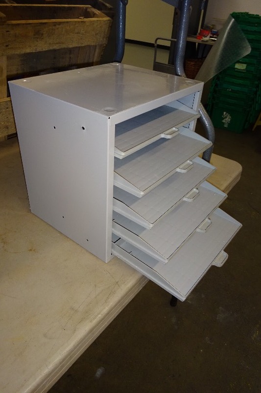 5 pull out drawers in hardware case