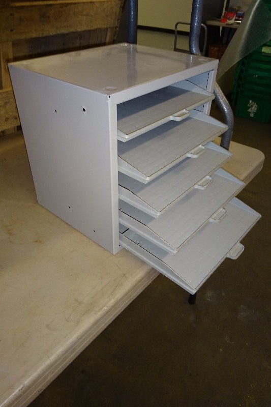 5 pull out drawers in hardware case