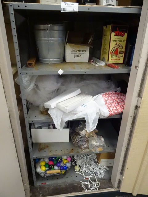 lot 48 image: Metal Shelving Unit 36 X 24 X 61