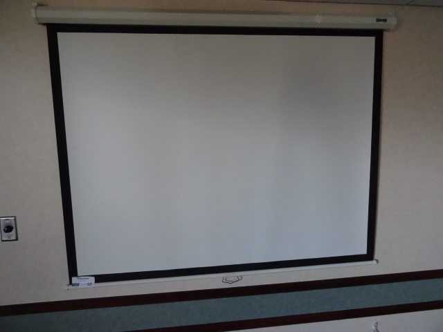 lot 58 image: Da Lite 60 X 48 Projector Screen,