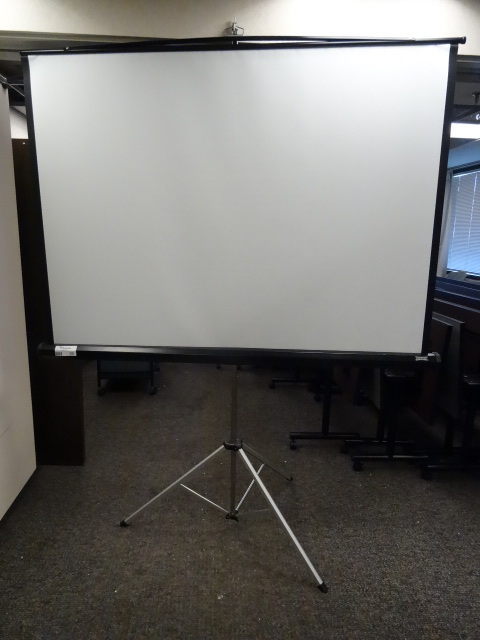 lot 66 image: Da Lite Portable Projector Screen