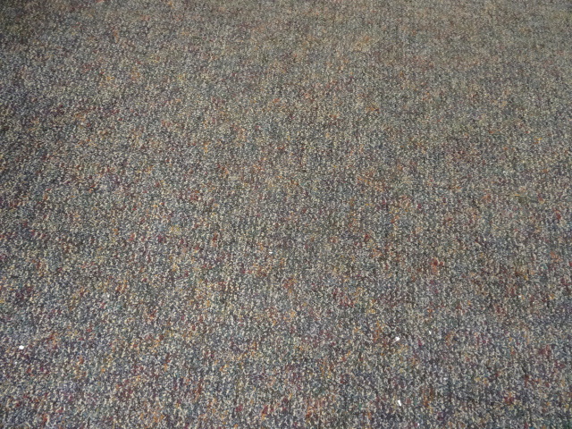 lot 67 image: Carpet Tiles 20 X 20 Approx 630 Sq. Ft.