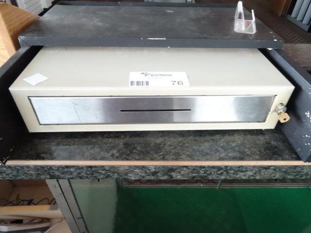 lot 76 image: Cash Register Drawer Has Lock and Key