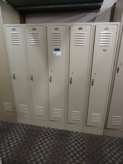 lot 118 image: 5 Bank Locker Unit 60 X 18 X 66