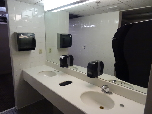 lot 122 image: 2 Scott Hand Towel Dispensers