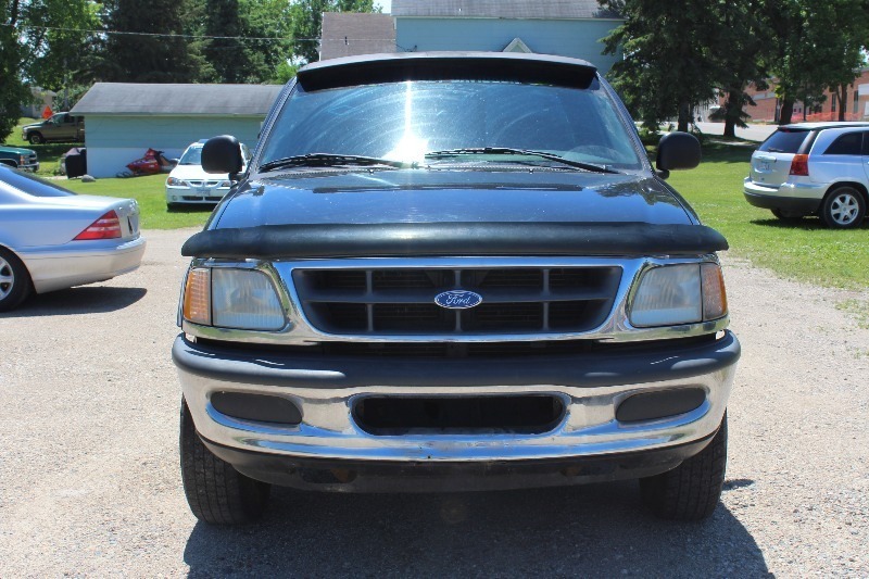 1997 Ford F150 4x4 Regular Cab  Step Side  5 Speed