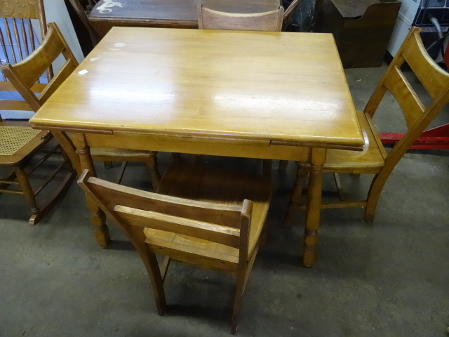 lot 16 image: Vintage Kitchen Table and Chairs