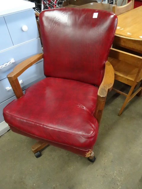 lot 19 image: Vintage Wood and Leather Office Chair