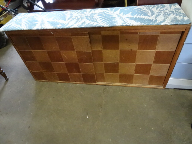 lot 20 image: Wood Storage Cabinet
