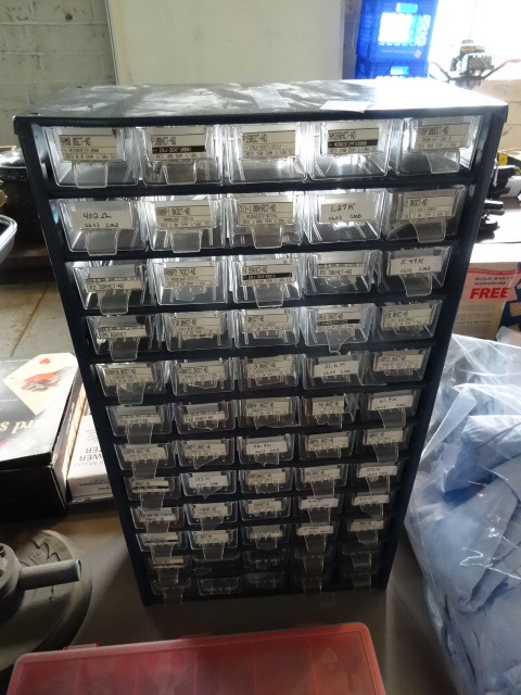 lot 76 image: 5  5 Drawer Hardware Bins