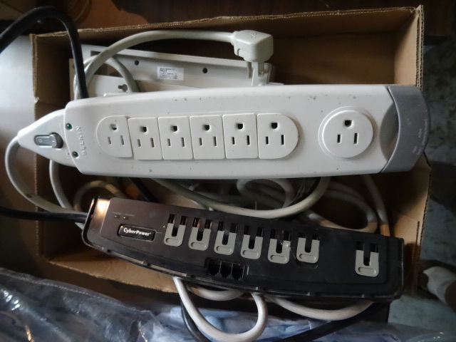 lot 78 image: 4 Outlet Strips