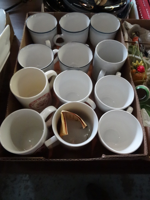 lot 85 image: Misc Coffee Cups