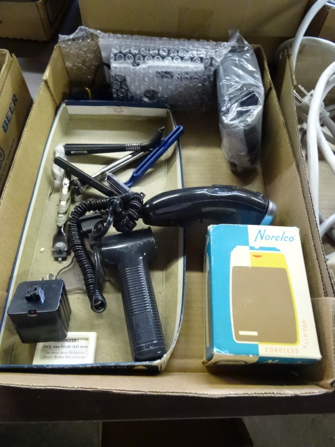 lot 96 image: Misc Razors Some are Vintage