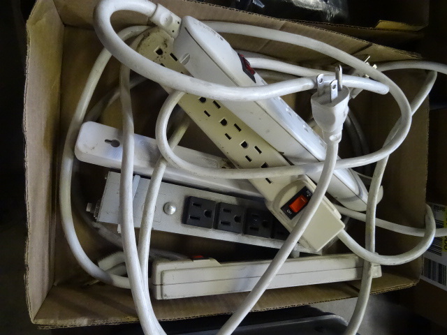 lot 97 image: 4 Outlet Strips
