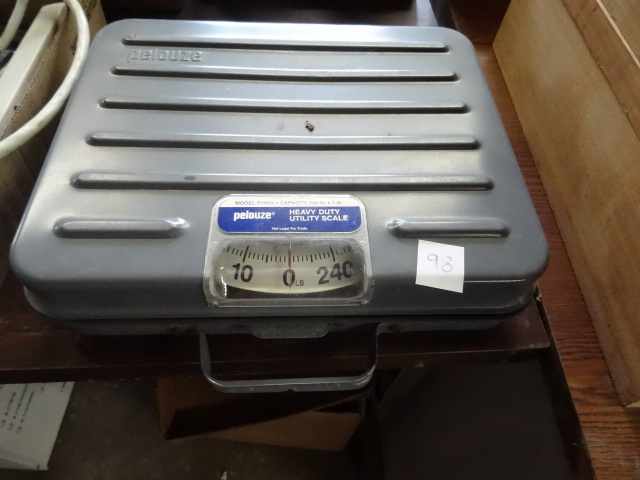 lot 98 image: Pelouze Heavy Duty Utility Scale 250 lb