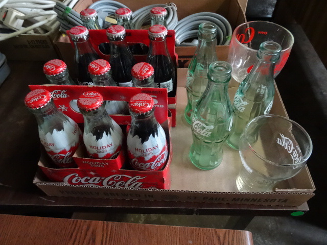 lot 116 image: Misc Collectible Coca Cola Items
