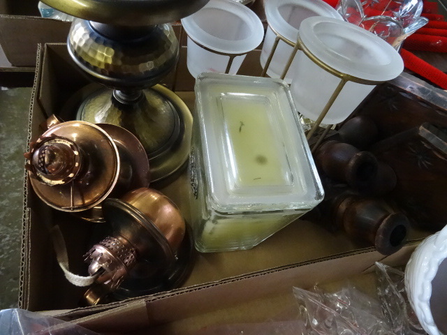 lot 122 image: Candle Holders, 2 Copper Lamps