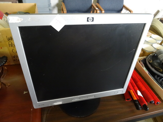 lot 127 image: GP Computer Monitor  HPL1706  17