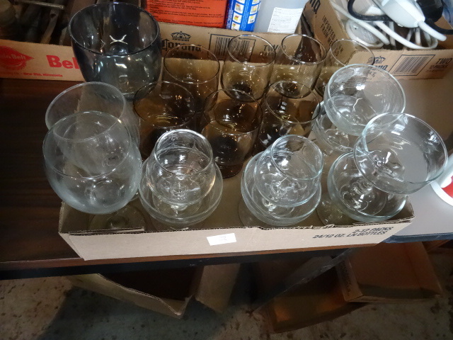 lot 135 image: Misc Glasses