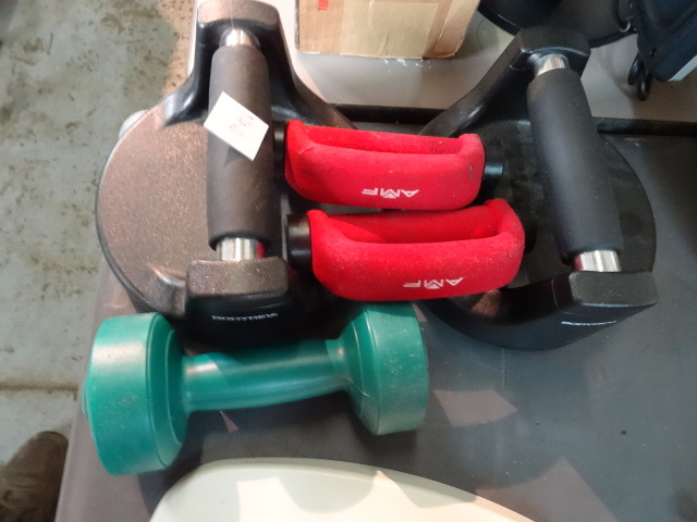 lot 140 image: Misc Exercise Items