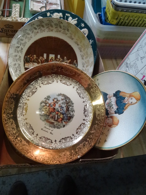lot 158 image: Misc Collectible Plates