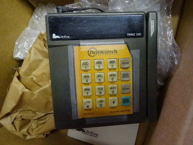 lot 161 image: Verifone Tranz330 Credit Card Machine