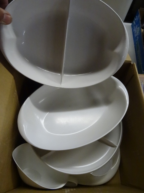 lot 165 image: Microwable Safe Cook Ware and Plates