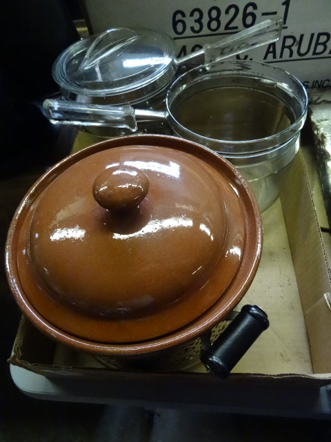 lot 172 image: Crock, Pyrex Pots