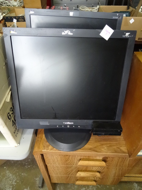 lot 187 image: 2 View Sonic Computer Monitors