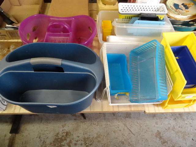 lot 194 image: Lot of Misc Bins