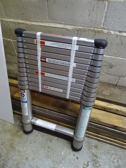 lot 231 image: Tele Steps Telescope Ladder