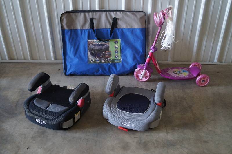 lot 4 image: Playpen,Scooter,Booster Seats