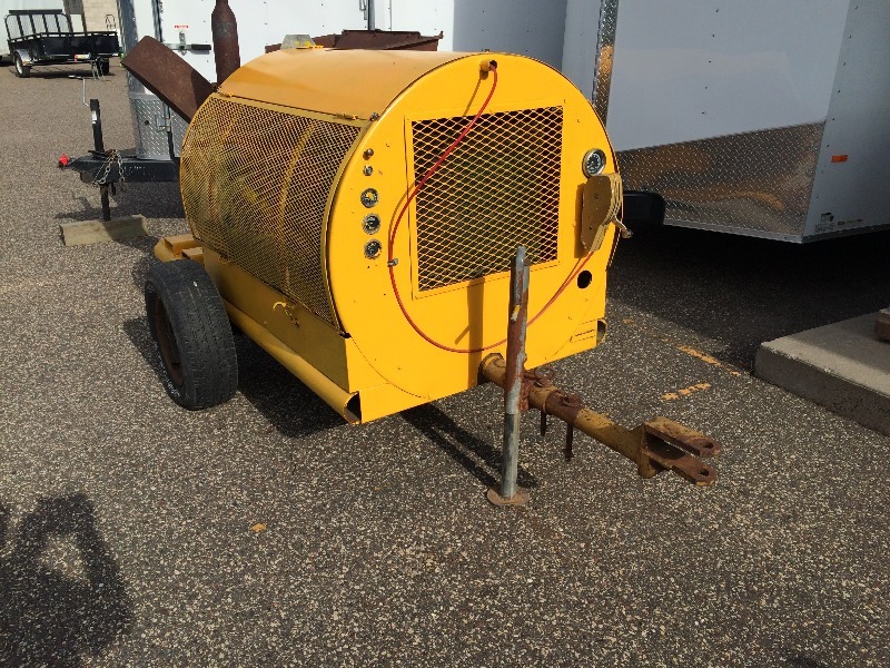 Commercial Wood Chipper has a FORD industrial Engine - Runs and Works    view all pictures for more specs