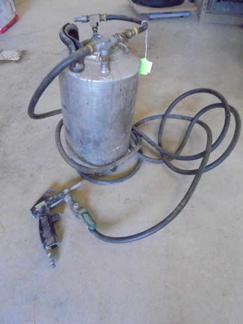 Pressure Air Tank With SpeedAire Gun