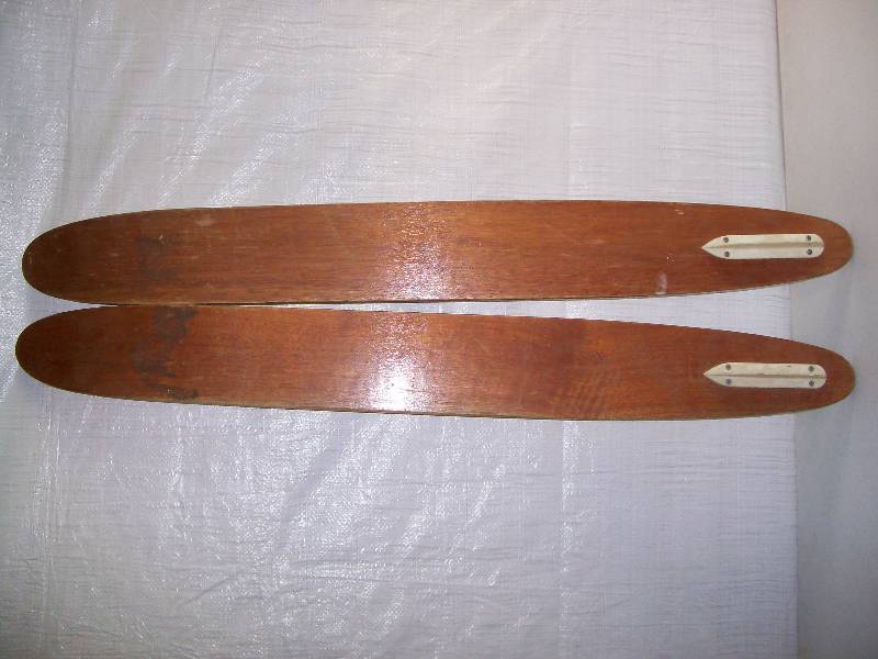 lot 2 image: Vintage wood trick water skis