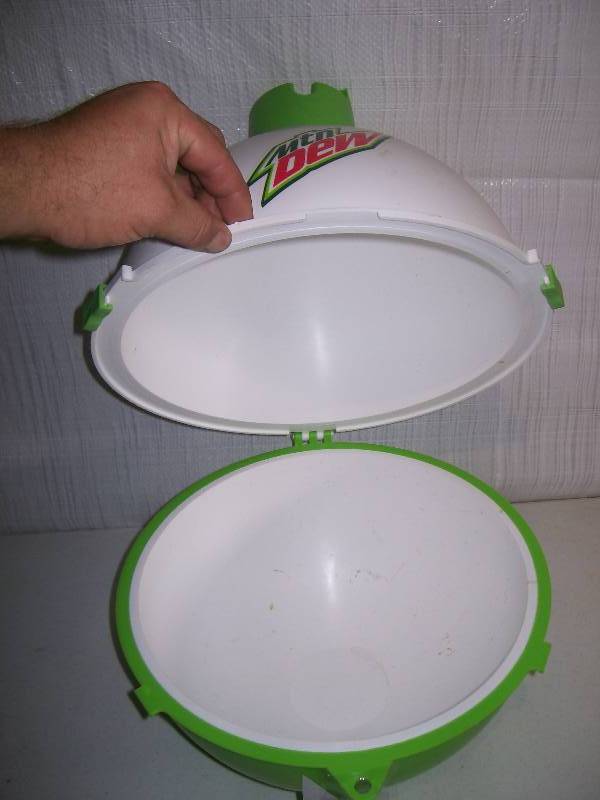 lot 28 image: Mt. Dew Bobber Cooler