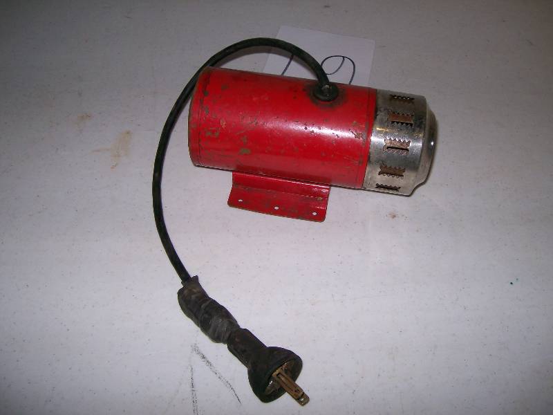 lot 67 image: vintage Siren