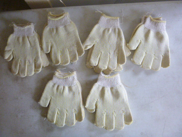 6 Pairs of Gloves